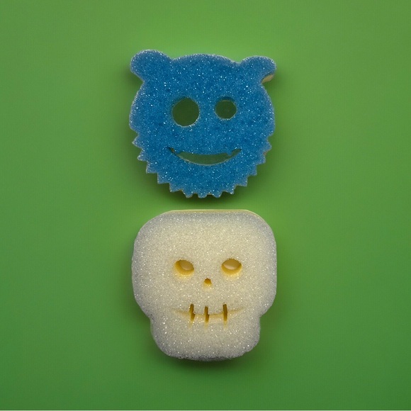 Scrub Daddy Mommy Special Edition Halloween - Limited Edition - Bat & Skeleton - Picture 1 of 10